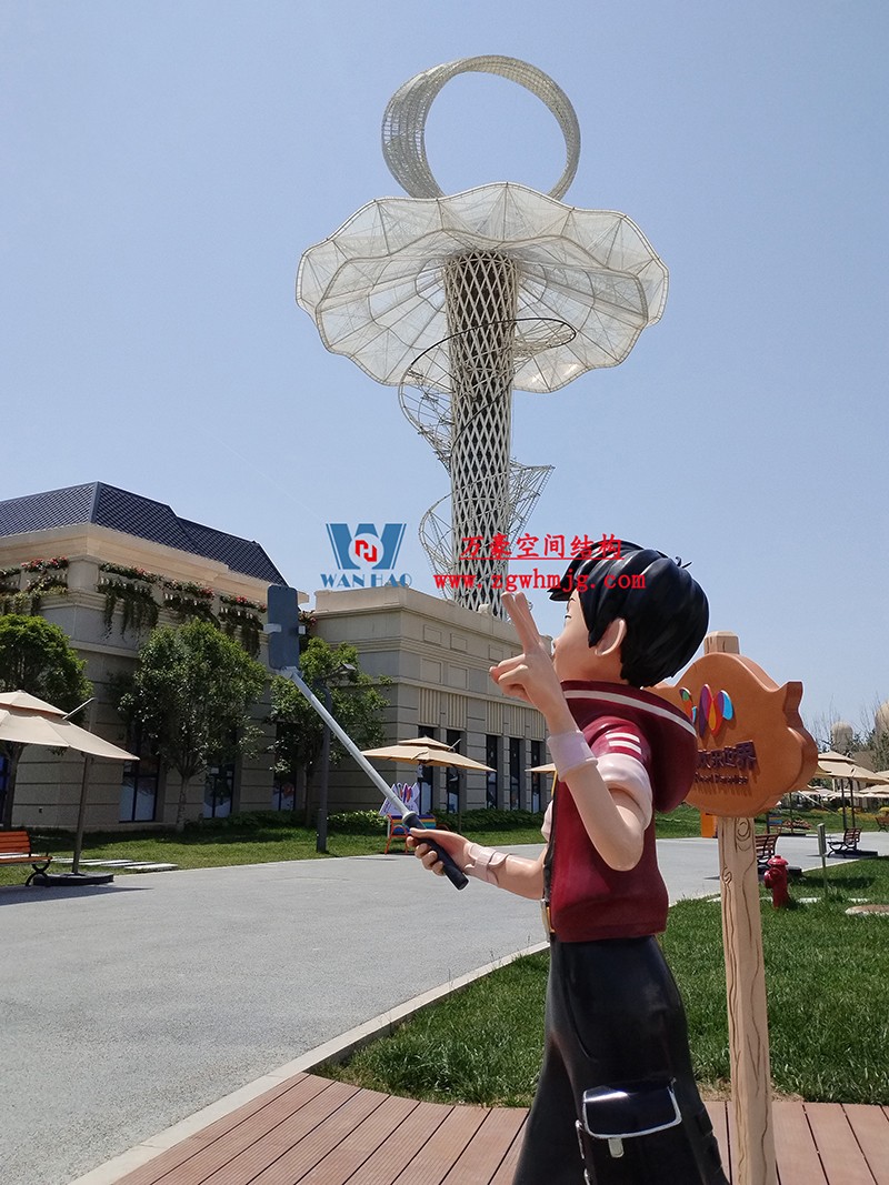 身姿輕盈，造型優(yōu)美的膜結(jié)構(gòu)建筑