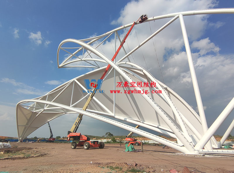 膜結(jié)構(gòu)大門出入口的優(yōu)勢特點 膜結(jié)構(gòu)大門出入口的優(yōu)勢特點