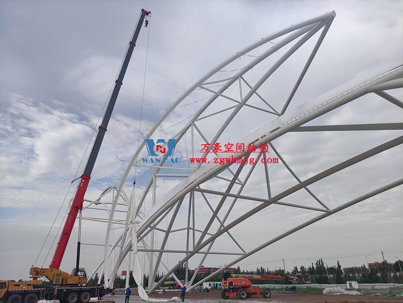 膜結(jié)構(gòu)大門出入口的優(yōu)勢特點 膜結(jié)構(gòu)大門出入口的優(yōu)勢特點