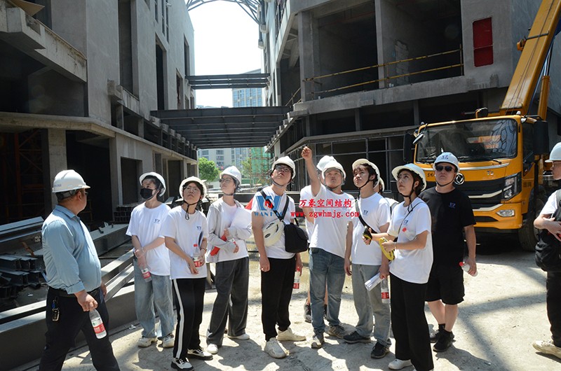 嘉興長安里ETFE氣枕鋼膜結構頂棚工程現場學習觀摩會