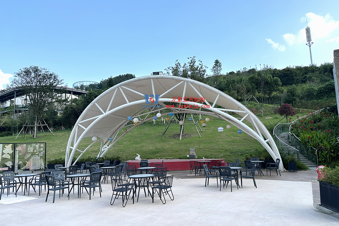 膜結構遮陽雨棚受歡迎的主要原因是什么？