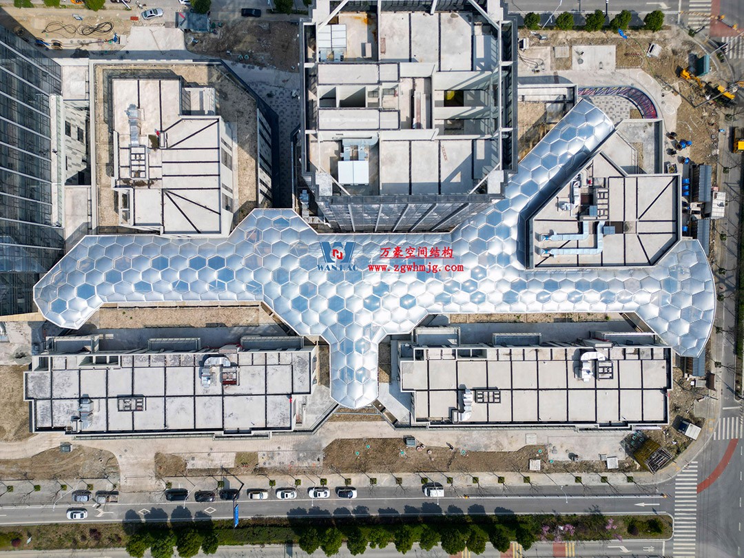 已完工,這個(gè)ETFE氣枕商業(yè)天幕閃亮登場(chǎng)! 已完工,這個(gè)ETFE氣枕商業(yè)天幕閃亮登場(chǎng)!