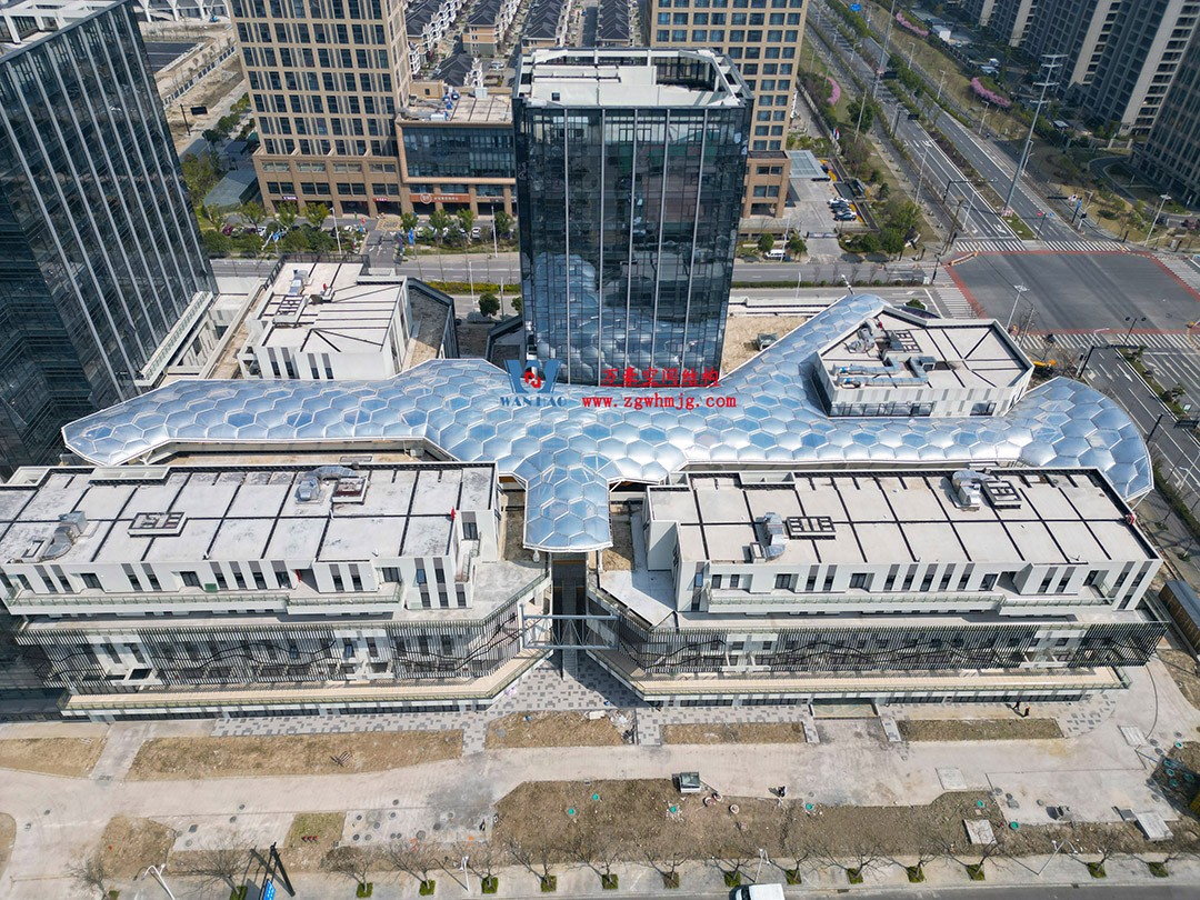 已完工,這個(gè)ETFE氣枕商業(yè)天幕閃亮登場(chǎng)! 已完工,這個(gè)ETFE氣枕商業(yè)天幕閃亮登場(chǎng)!