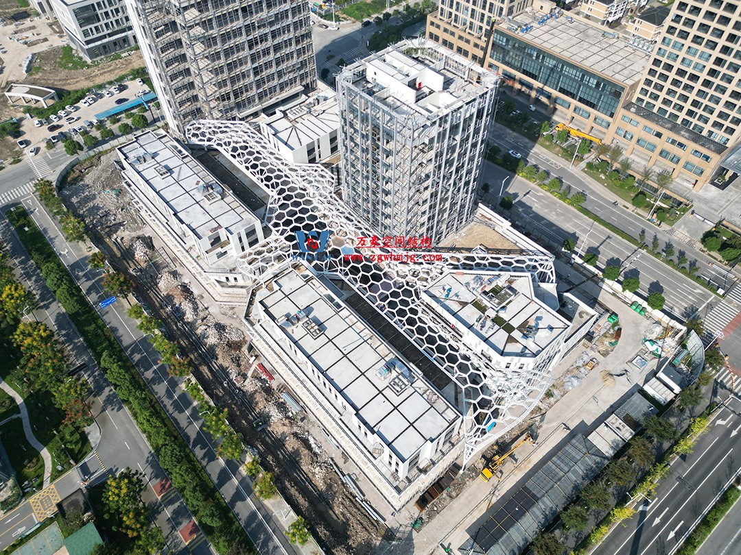 已完工,這個(gè)ETFE氣枕商業(yè)天幕閃亮登場(chǎng)! 已完工,這個(gè)ETFE氣枕商業(yè)天幕閃亮登場(chǎng)!