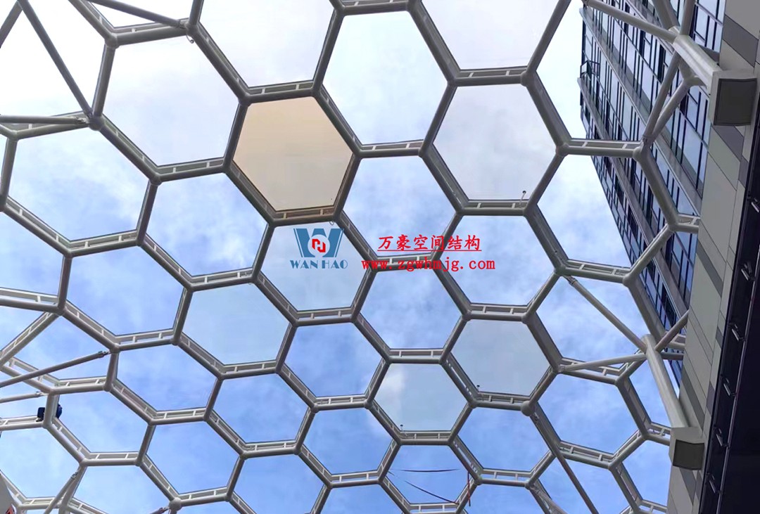 已完工,這個(gè)ETFE氣枕商業(yè)天幕閃亮登場(chǎng)! 已完工,這個(gè)ETFE氣枕商業(yè)天幕閃亮登場(chǎng)!