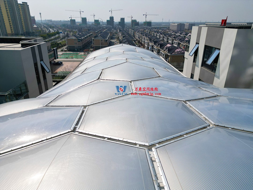 已完工,這個(gè)ETFE氣枕商業(yè)天幕閃亮登場(chǎng)! 已完工,這個(gè)ETFE氣枕商業(yè)天幕閃亮登場(chǎng)!