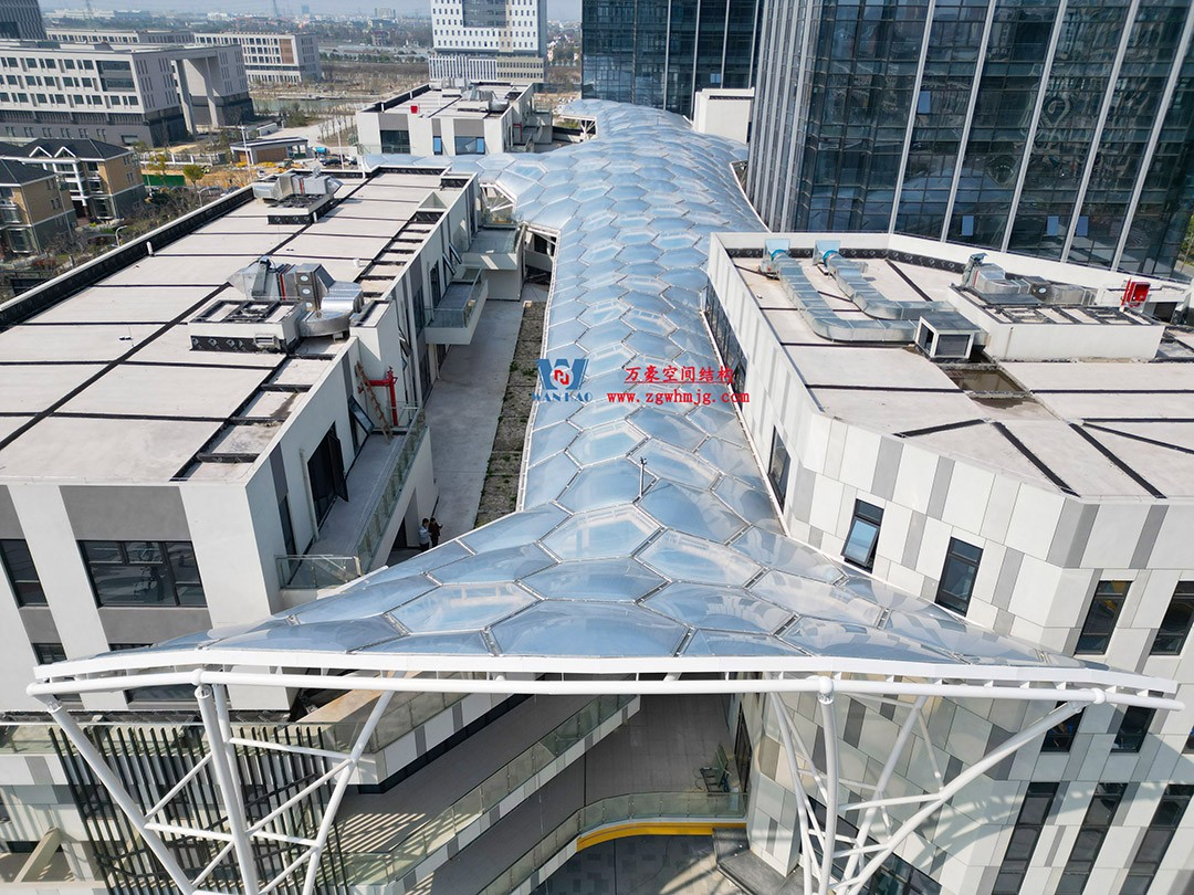 已完工,這個(gè)ETFE氣枕商業(yè)天幕閃亮登場(chǎng)! 已完工,這個(gè)ETFE氣枕商業(yè)天幕閃亮登場(chǎng)!