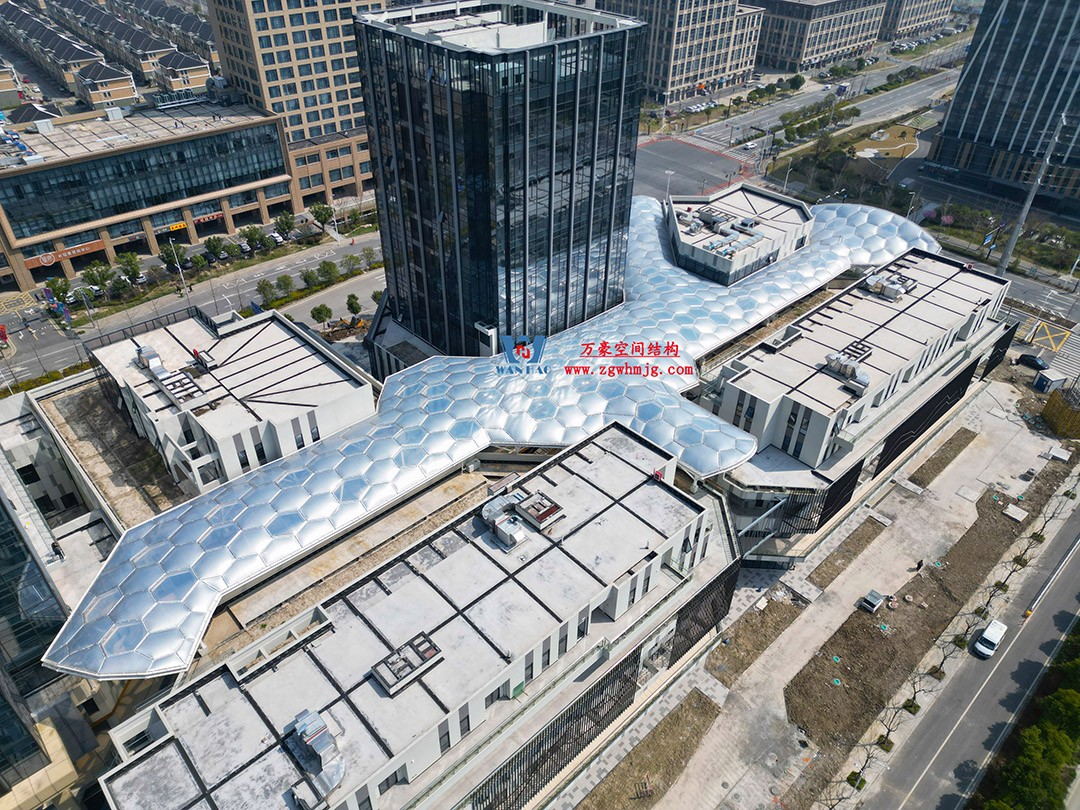 已完工,這個(gè)ETFE氣枕商業(yè)天幕閃亮登場(chǎng)! 已完工,這個(gè)ETFE氣枕商業(yè)天幕閃亮登場(chǎng)!