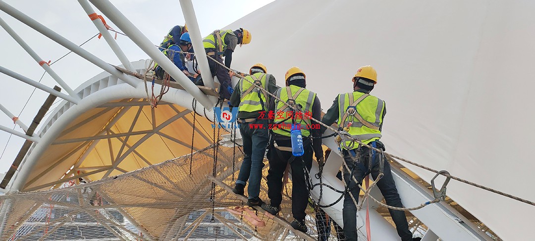 施工加速，這個PTFE膜結構天幕即將完工！