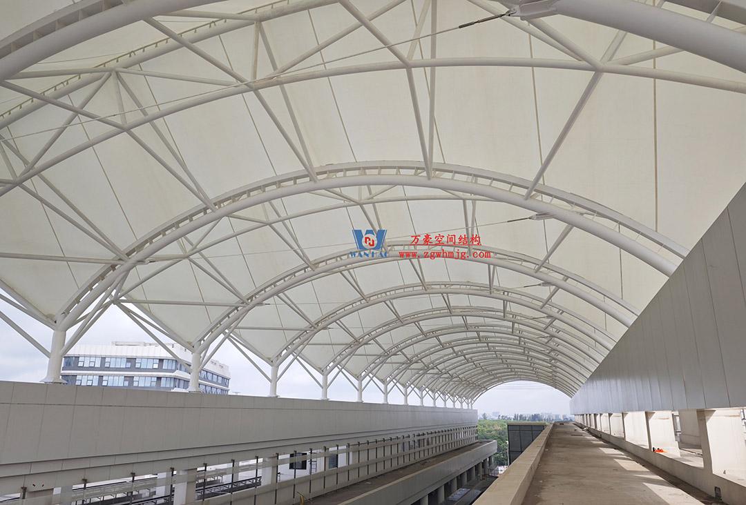 海南醫學院第一附屬醫院江東新院區連廊天幕順利完工