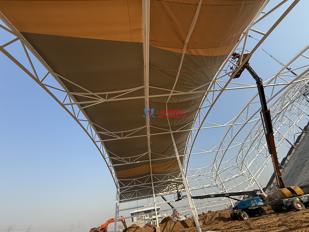 備受青睞的鋼膜結(jié)構(gòu)建筑景觀(guān)