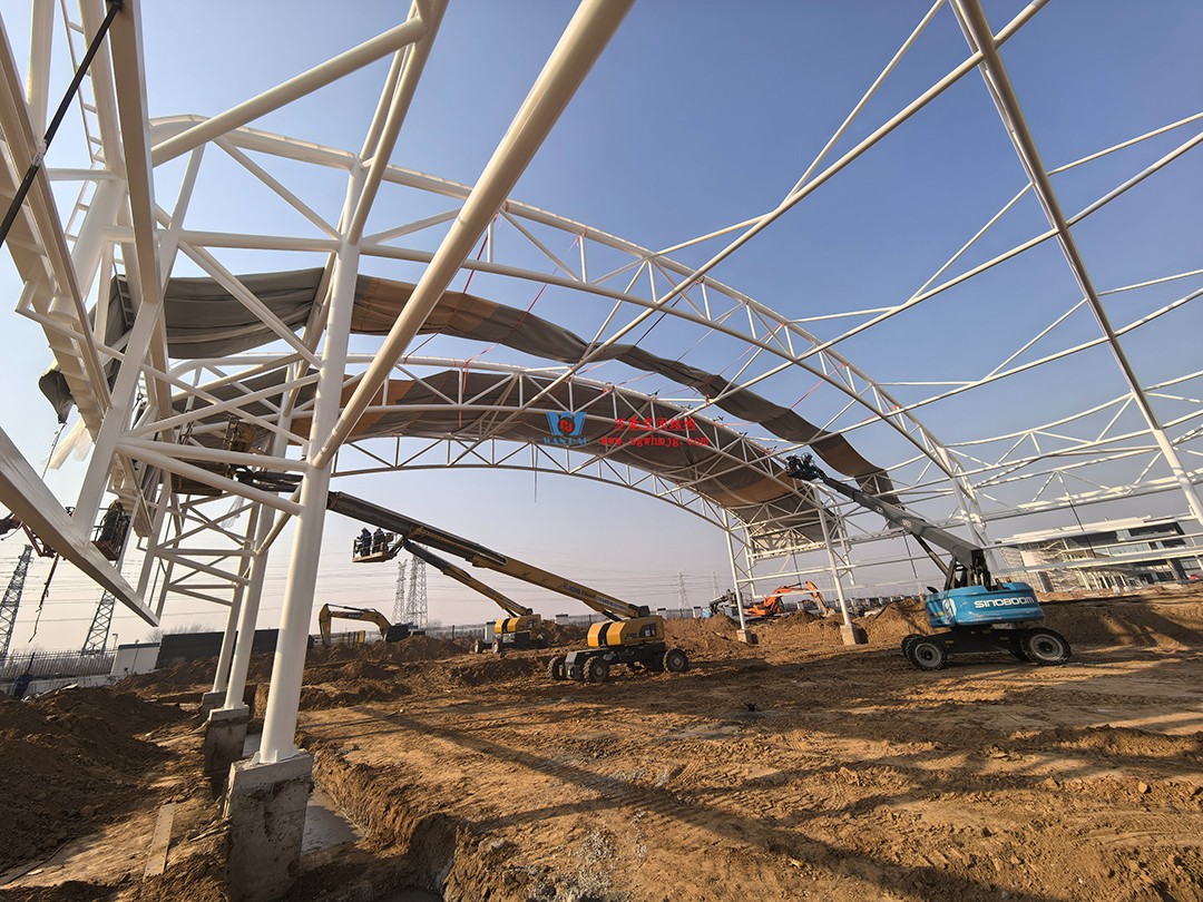 備受青睞的鋼膜結(jié)構(gòu)建筑景觀(guān)