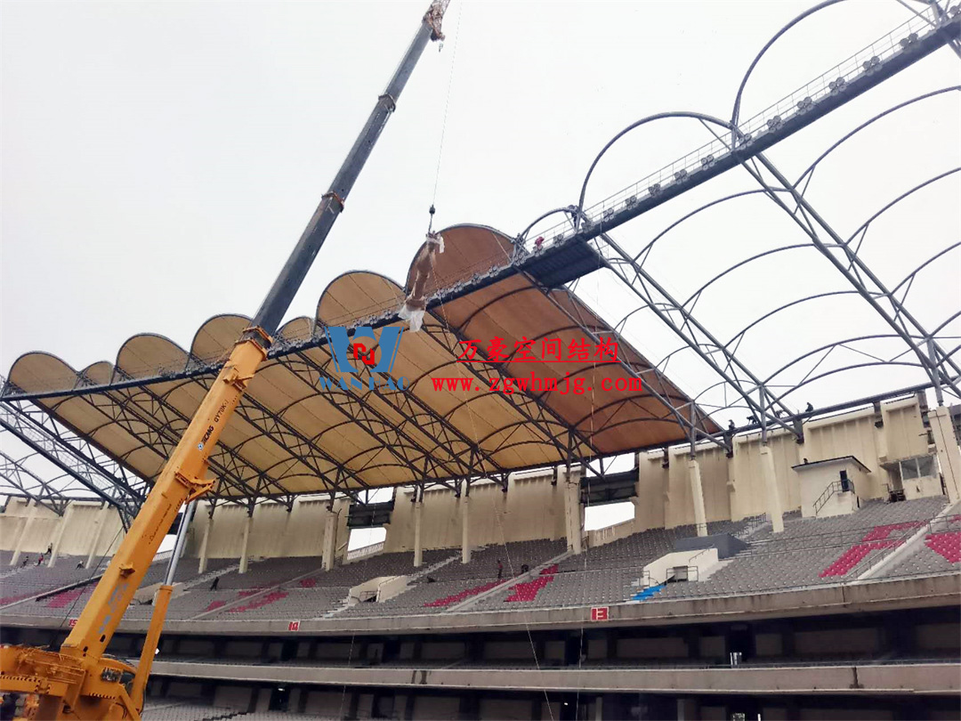 膜結構體育場屋面安裝全解析：從技術要點到經典案例